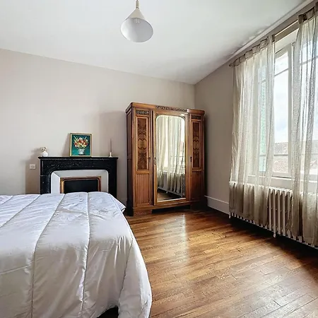 Holiday home Tranquille Avec Jardin, Parking Et Wi-fi A - Fr-1-489-549 La Ferte-Hauterive