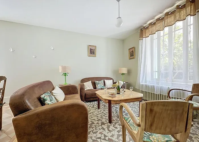 Casa vacanze Tranquille à La Ferté-hauterive Avec Jardin Et Wifi - Fr-1-489-549